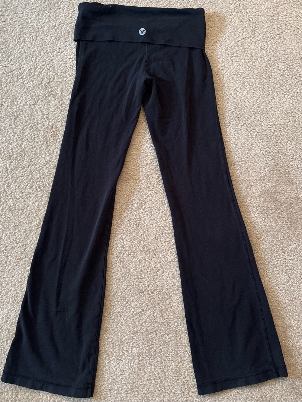 American Eagle 2011 Y2K Black Yoga Foldover Leggings with Script Logo - Small